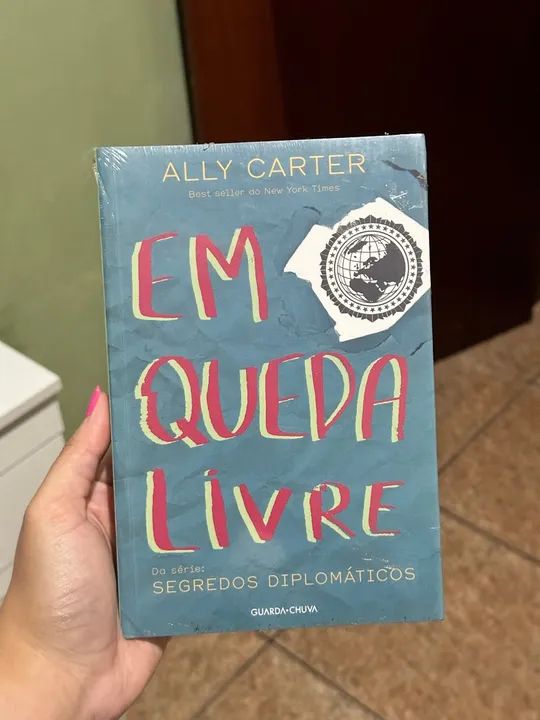 LIVROS BEM CONSERVADOS - Foto 3