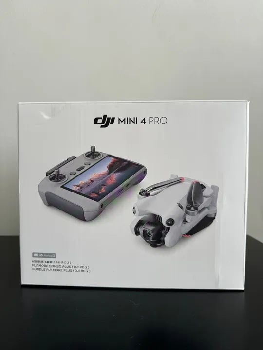 Drone DJI Mini 4 Pro Fly More Combo Plus