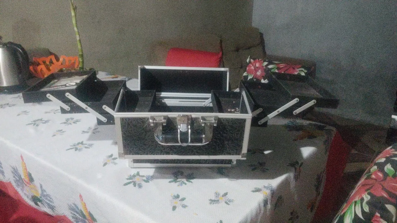 Vendo Maleta de Maquiagem Grande