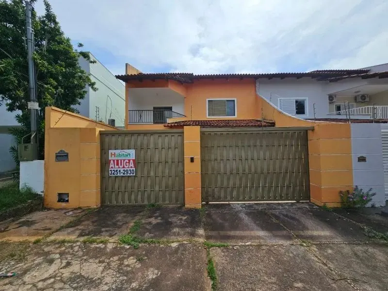 Sobrado com para Aluguel 4 Quartos em Jardim América - Goiânia