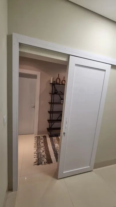 Porta de correr de alumínio (branca)