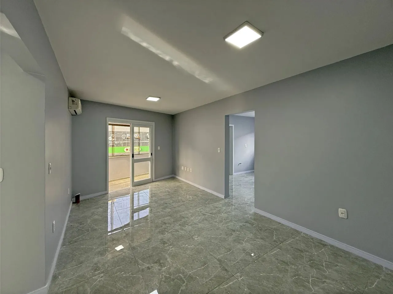 Apartamento 3 quartos - Universitário