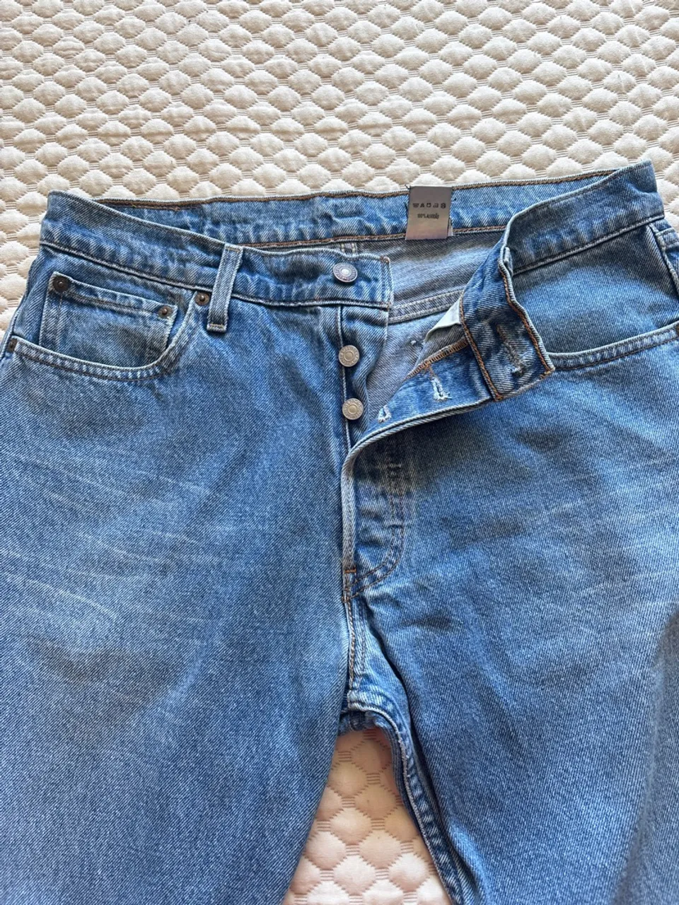 Calça Jeans Levis 505 com fecho com botões