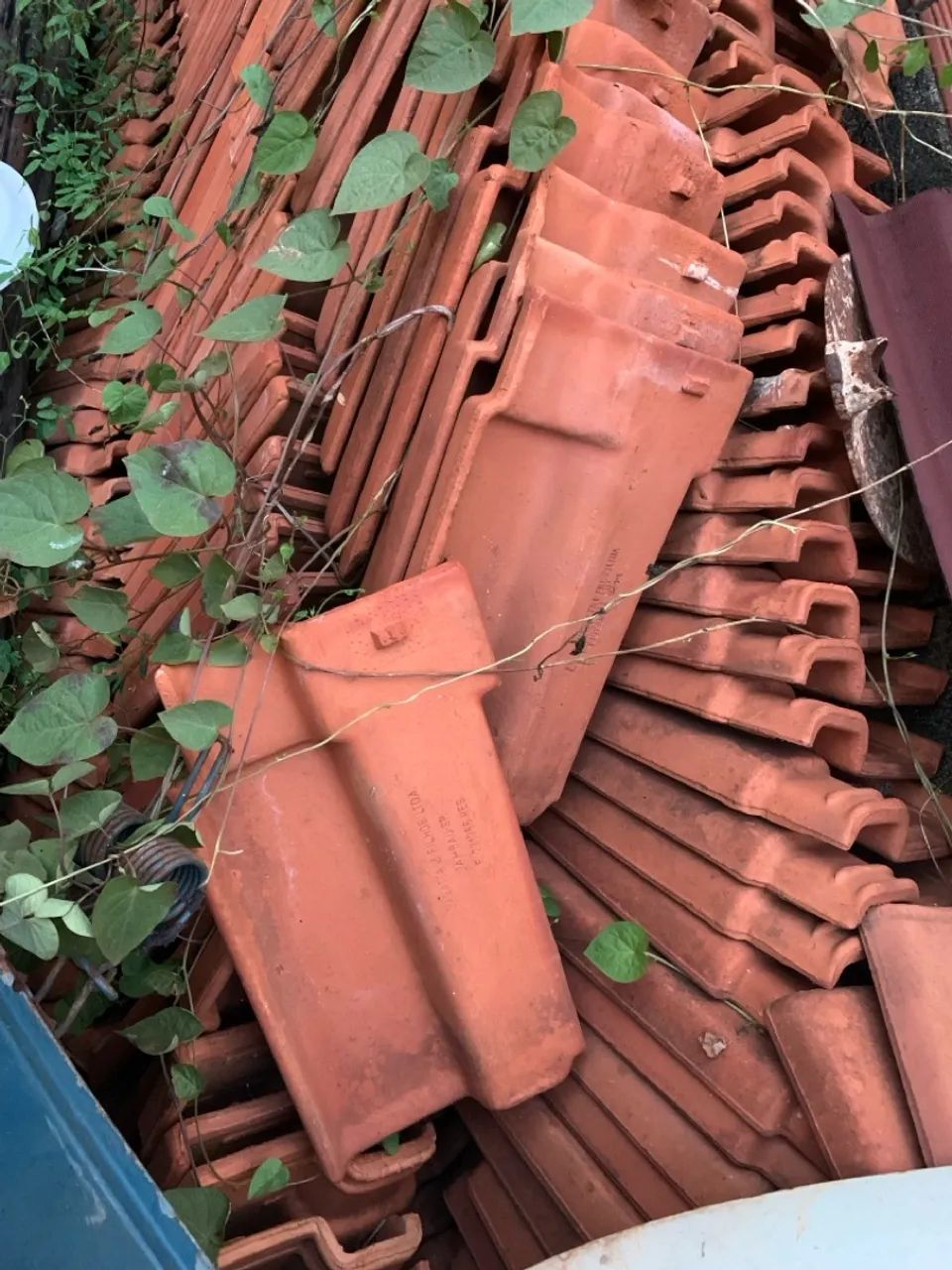 Telha romana 64198295744898123