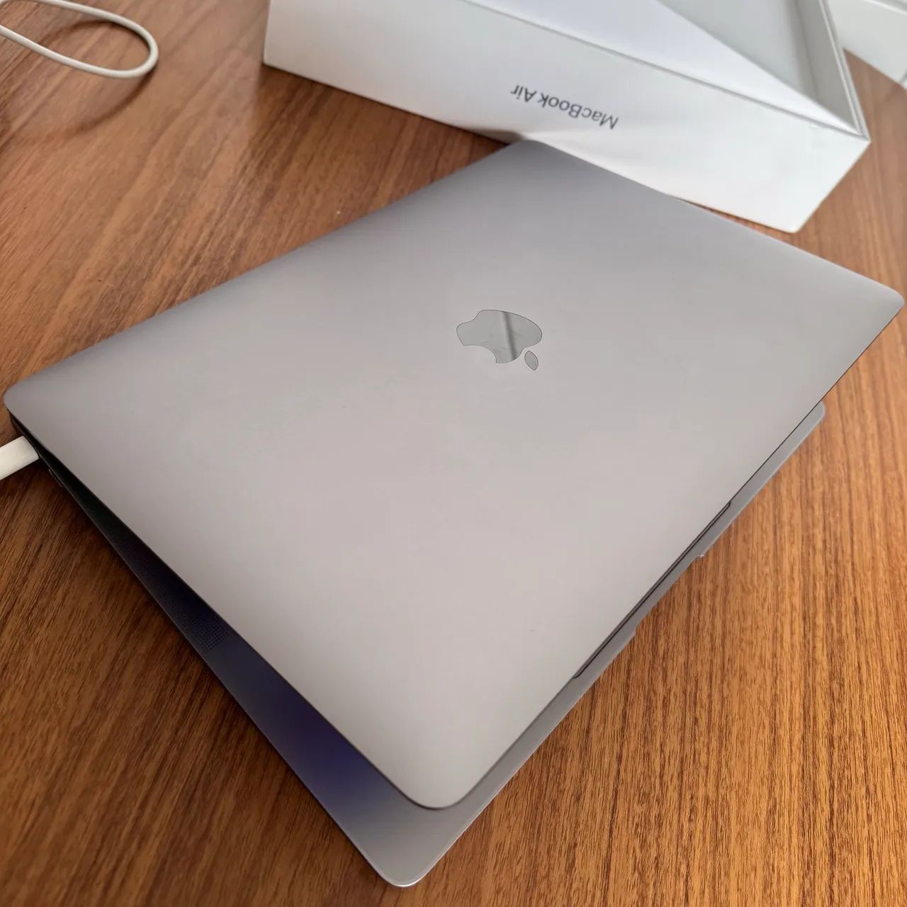 MacBook Air M1 - 8GB - 512GB SSD Impecável Com Caixa - Notebooks