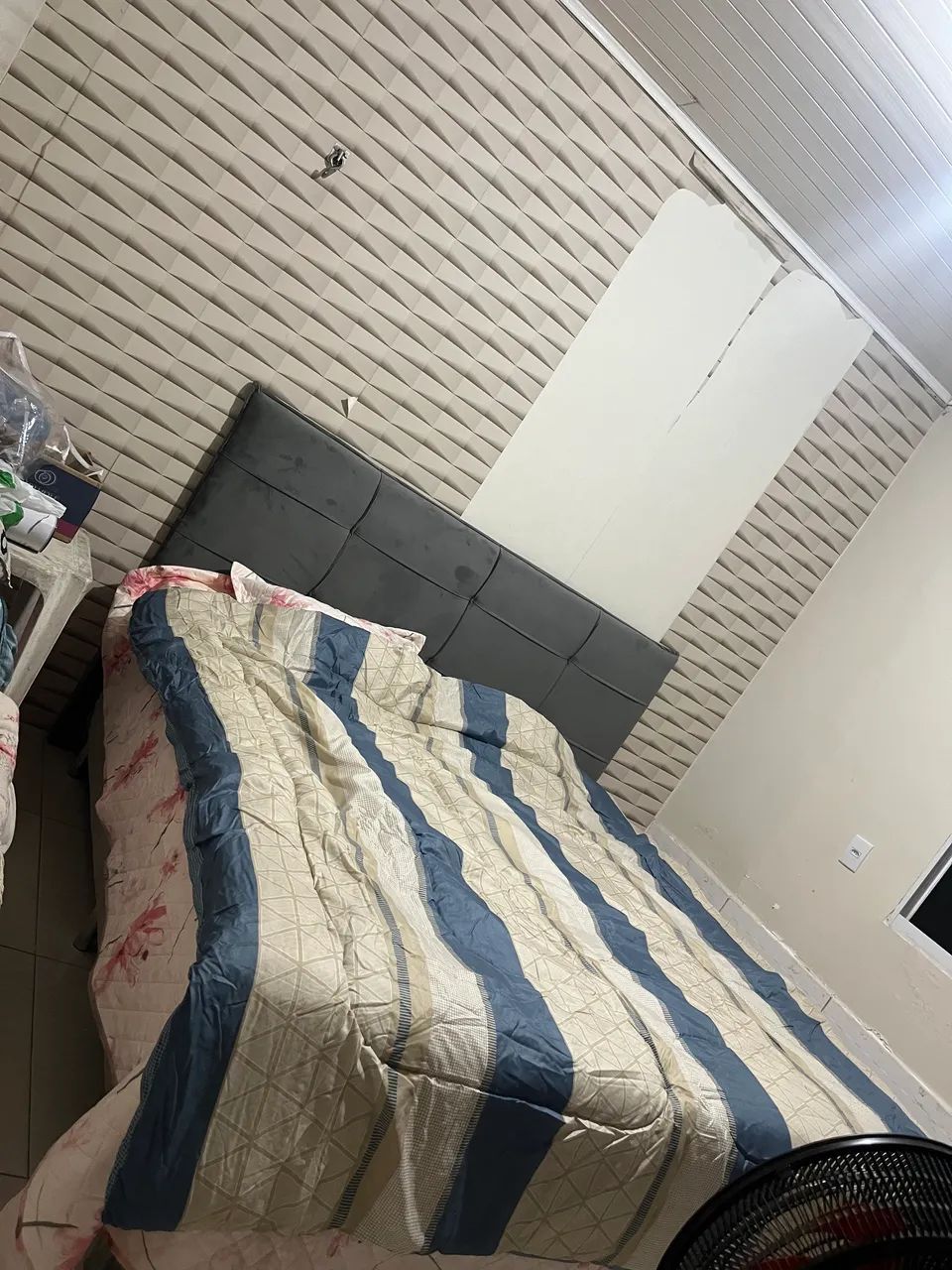 Cama Super King 64842037336321120