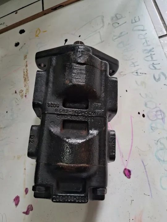 Bomba hidráulica da jcb nova de 3 entradas  - Foto 2