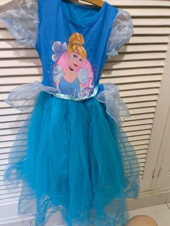 FANTASIA DA CINDERELA TAMANHO 4 NOVINHA  - Foto 2