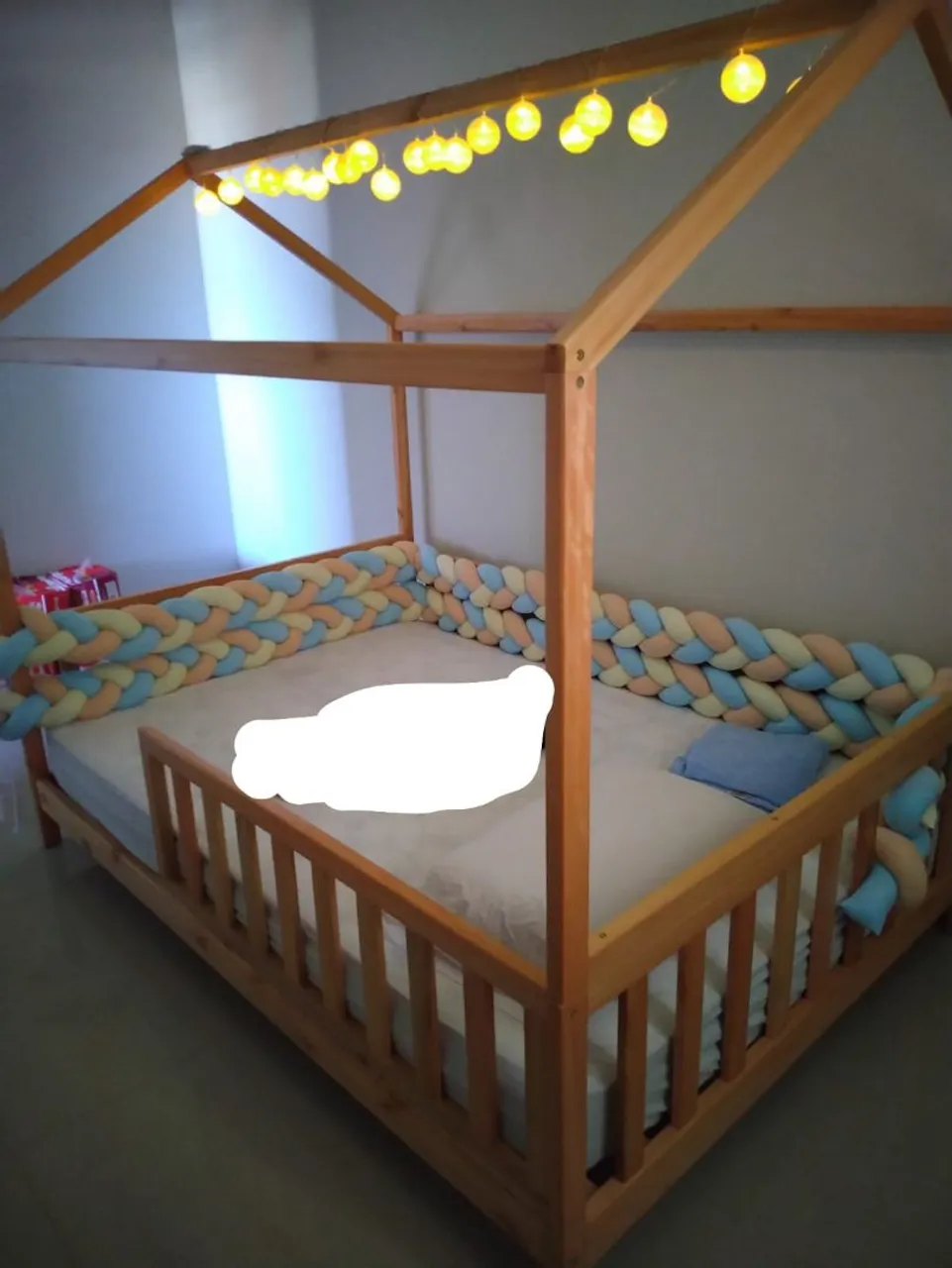 Cama Casinha Infantil estilo montessori com Grade de Proteção