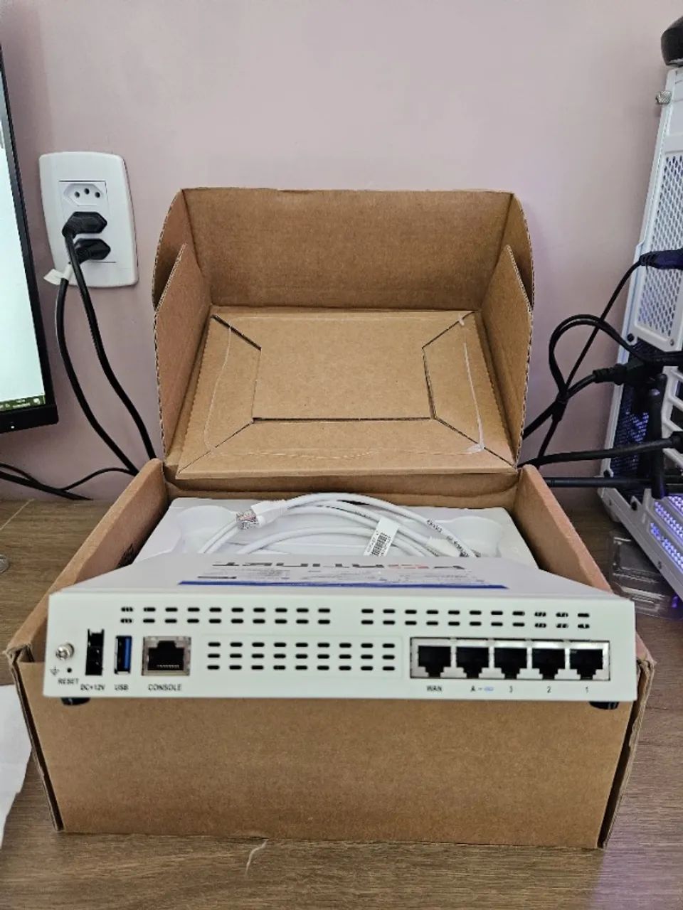 Servidor APPLIANCE FIREWALL FORTIGATE 40F - Foto 3