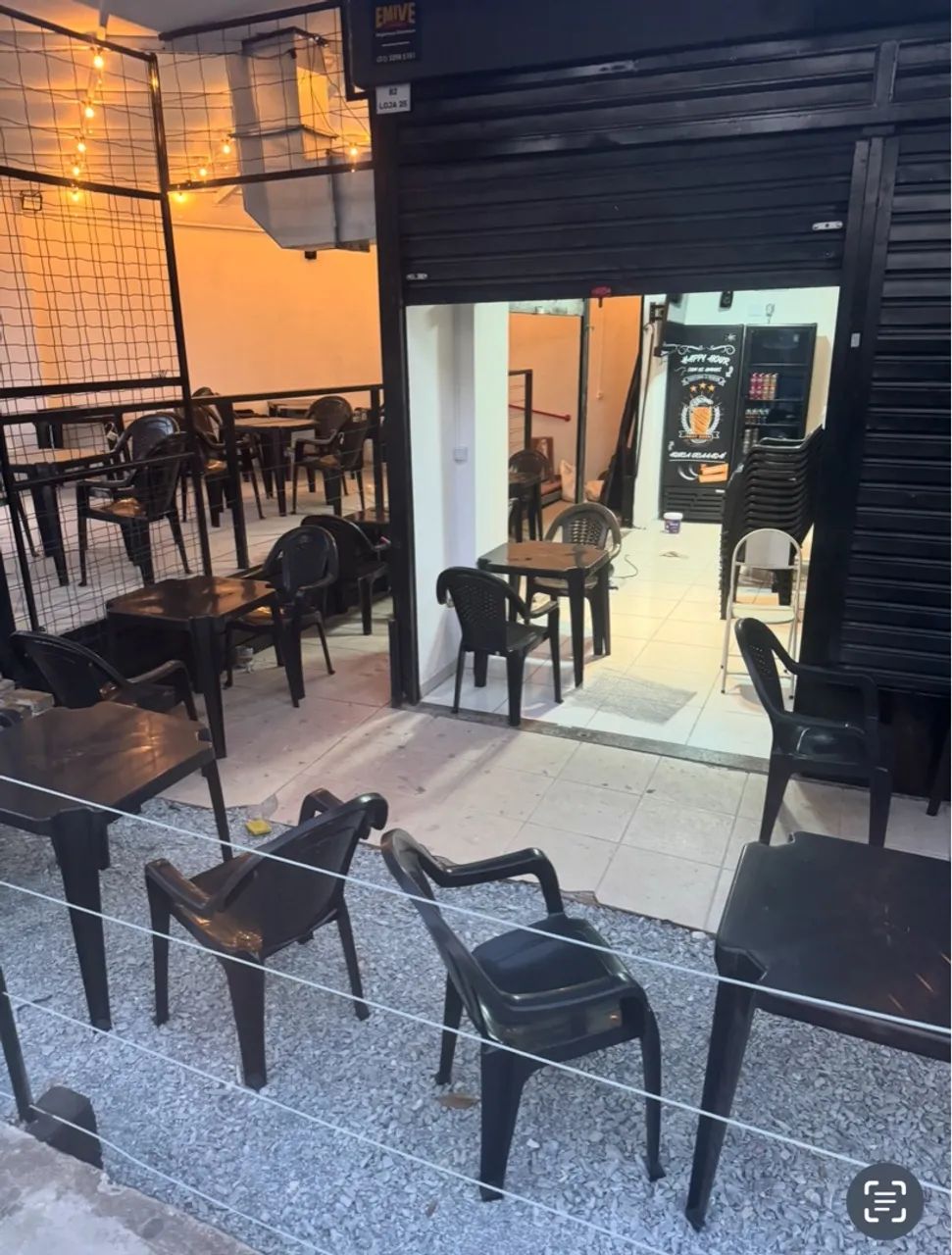 Bar com ambiente agradável e decoração festiva - Foto 4