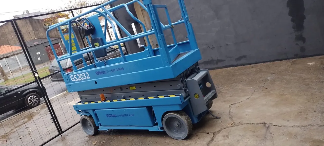 Plataforma Elevatória Tesoura GS2032