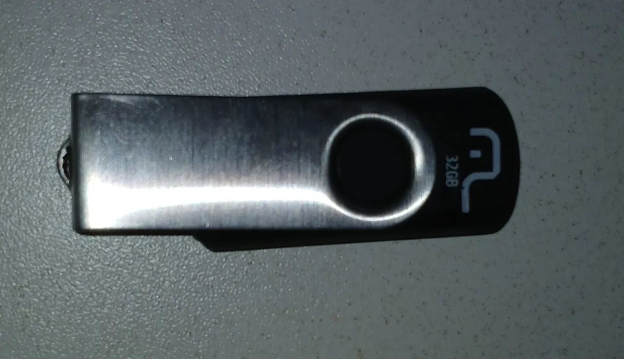 PEN DRIVE 28 GB NOVO E TESTADO PENDRIVE - Foto 2