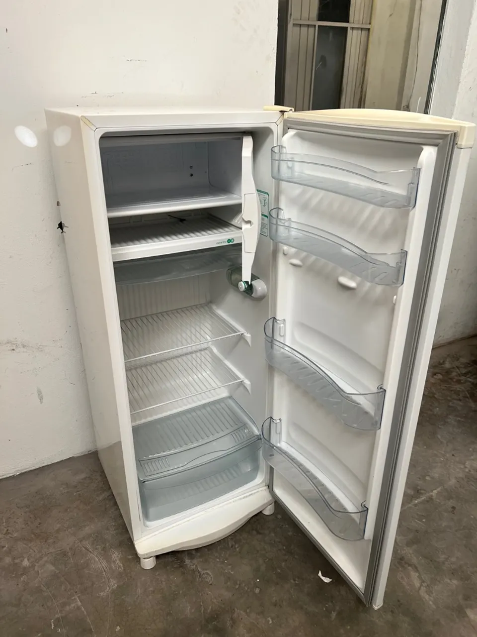 Geladeira cônsul 220v