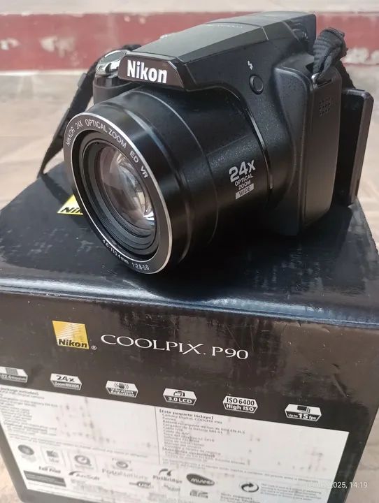 Câmera Digital Nikon Coolpix P90 - 24x Zoom Óptico - Foto 3