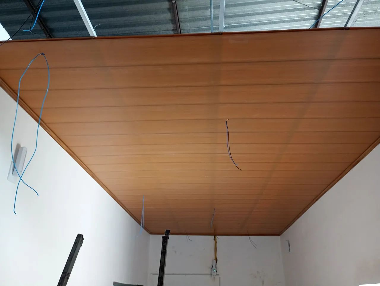 Forro de PVC branco para sua casa - Foto 3