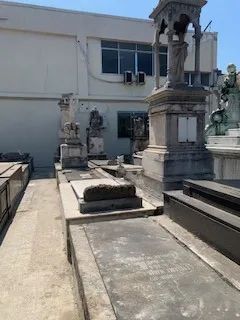 JAZIGO PERPÉTUO NO CEMITÉRIO DO CAJU, RJ - ALA NOBRE - Foto 5