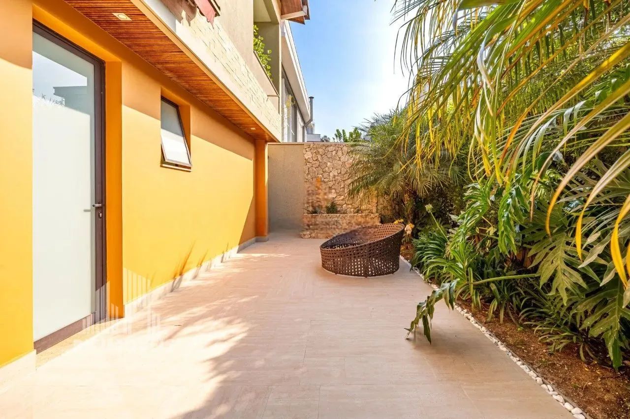 RR9110 Casa 380m² CONDOMÍNIO TAMBORÉ 11 - OPORTUNIDADE - 3 Suítes 4 Vagas - Santana de Par - Foto 6