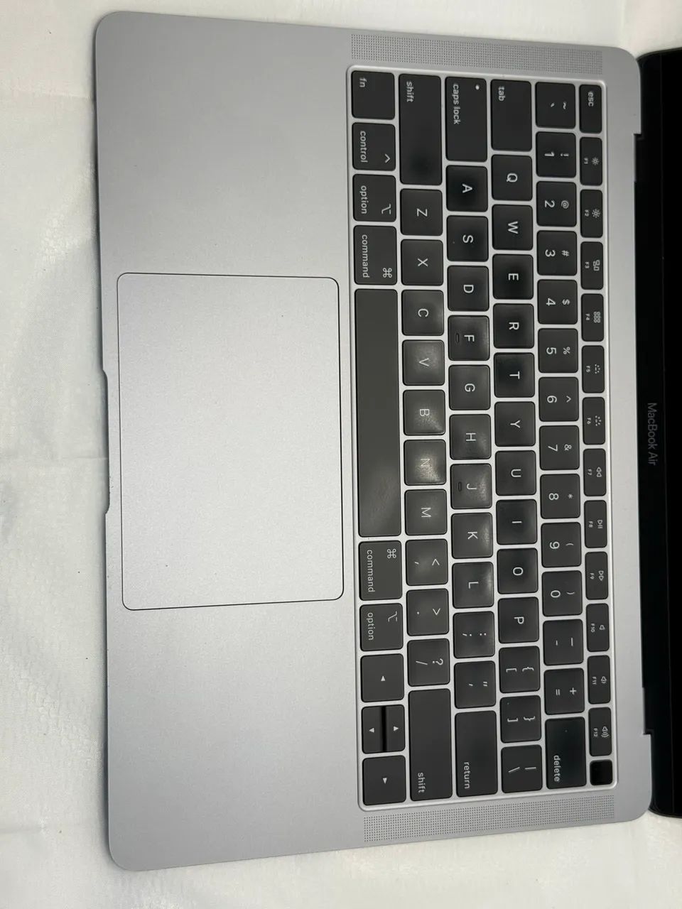 MacBook Air 2019 i5 8RAM 256SSD 