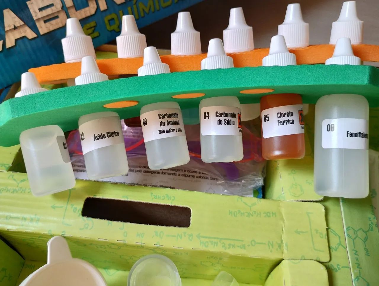 Jogo de Tabuleiro Laboratório de Química +10 - Foto 5
