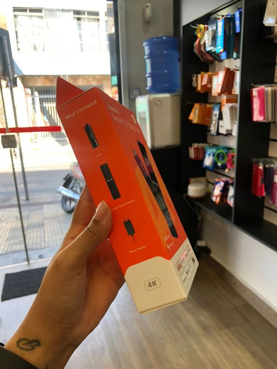 Xiaomi Smart Tv Stick 4K Ultra HD - Novo! - Foto 2
