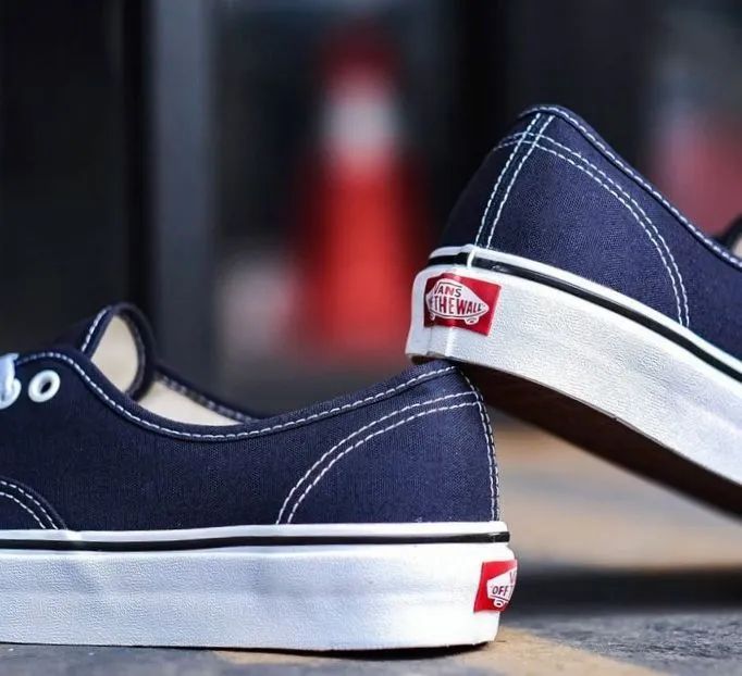 Tênis Vans Authentic 43 - Foto 2
