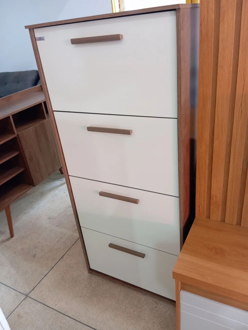 Sapateira moderna com design elegante