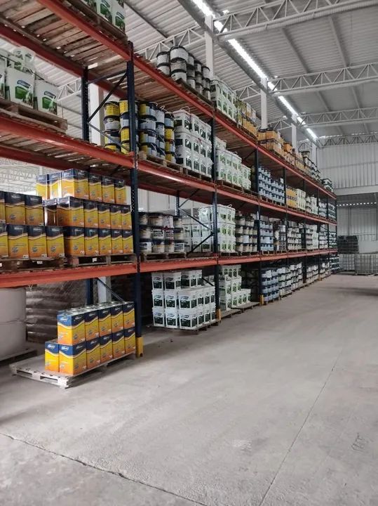 Estoque de EPIs e uniformes de trabalho