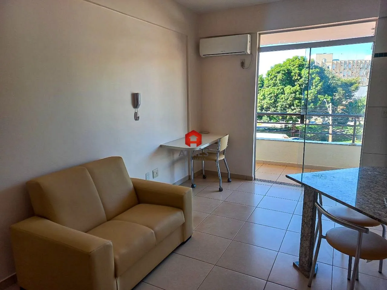 Flat mobiliado para locação com 35m² localizado no Setor Leste Universitário.