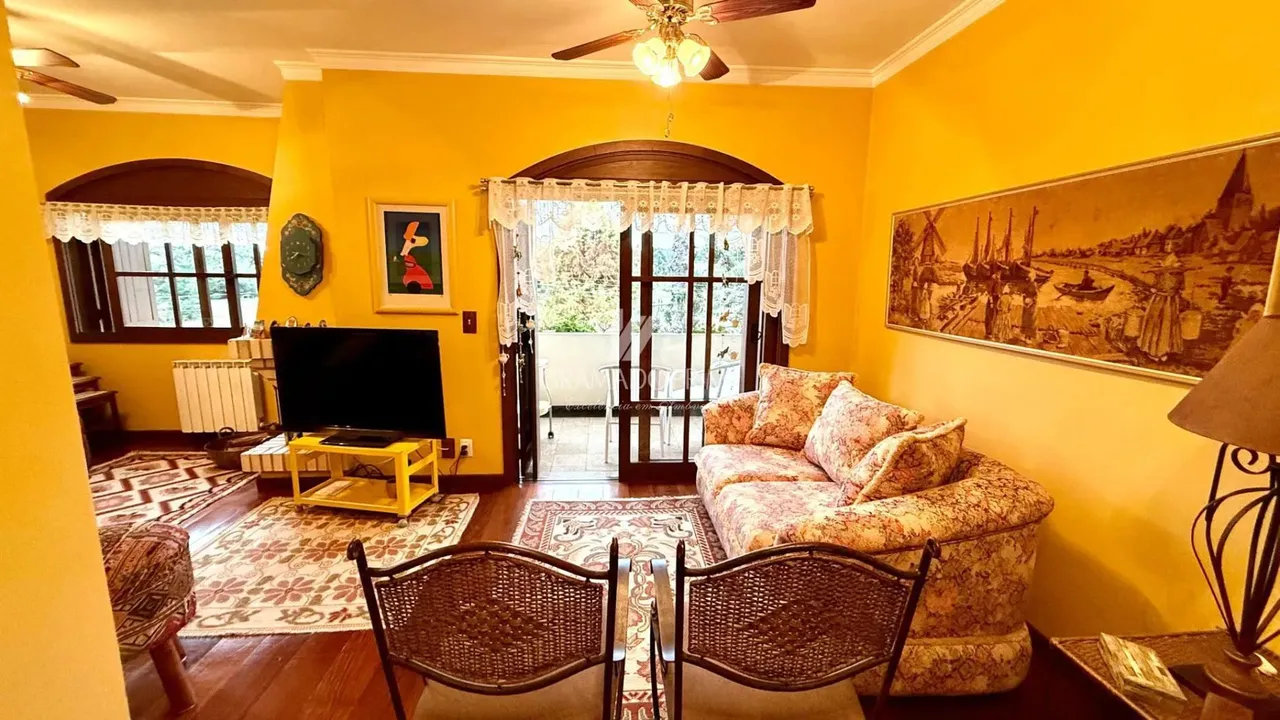 APARTAMENTO NO CONDOMÍNIO LAJE DE PEDRA - CANELA