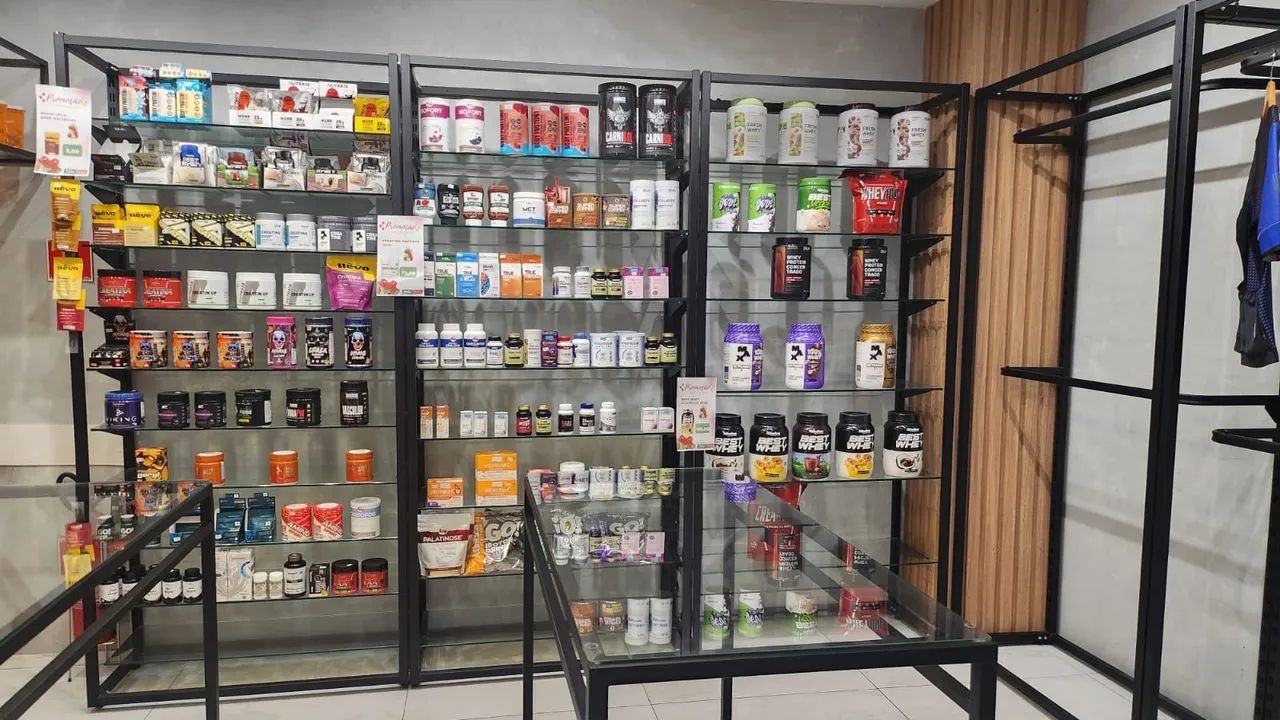 Expositores e Prateleiras de Vidro