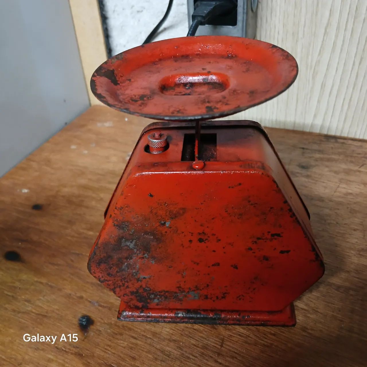 Vendo essa balança antiga de 2 kilos raridade  - Foto 4