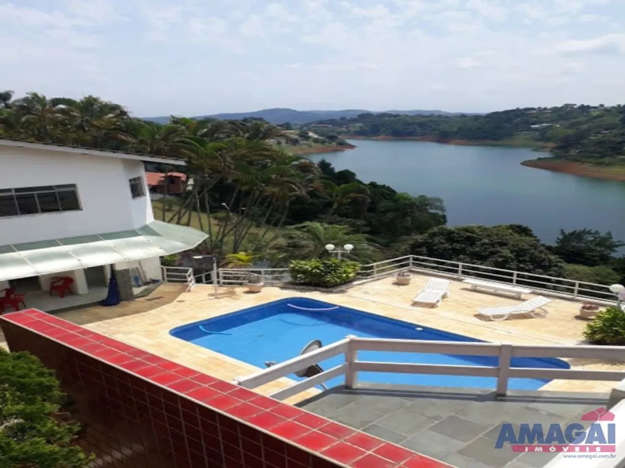 Linda Chácara à Venda em Jacareí