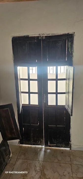 Portas de madeira para segurança residencial - Foto 2