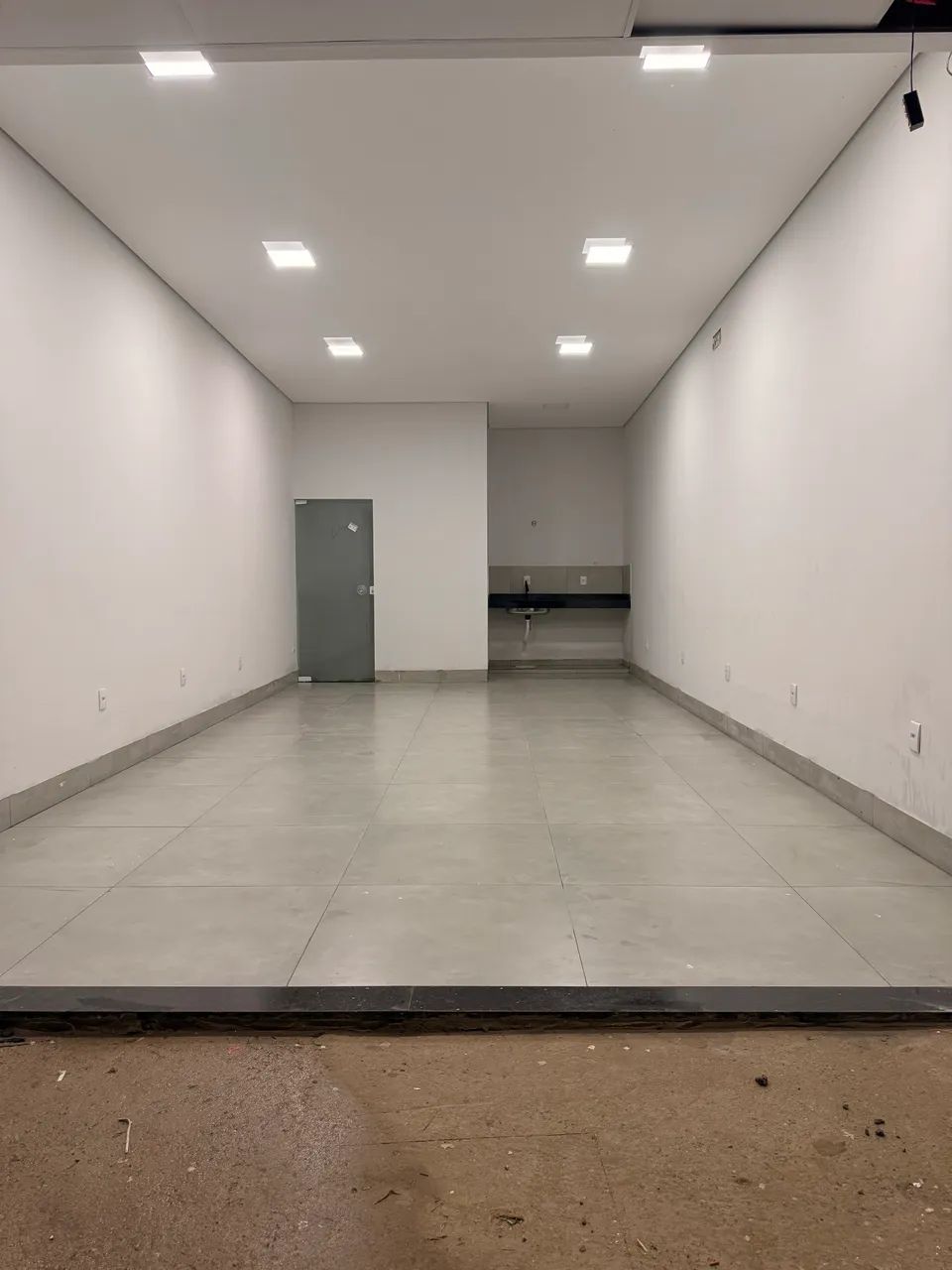 Sala para alugar próximo Buriti Shopping