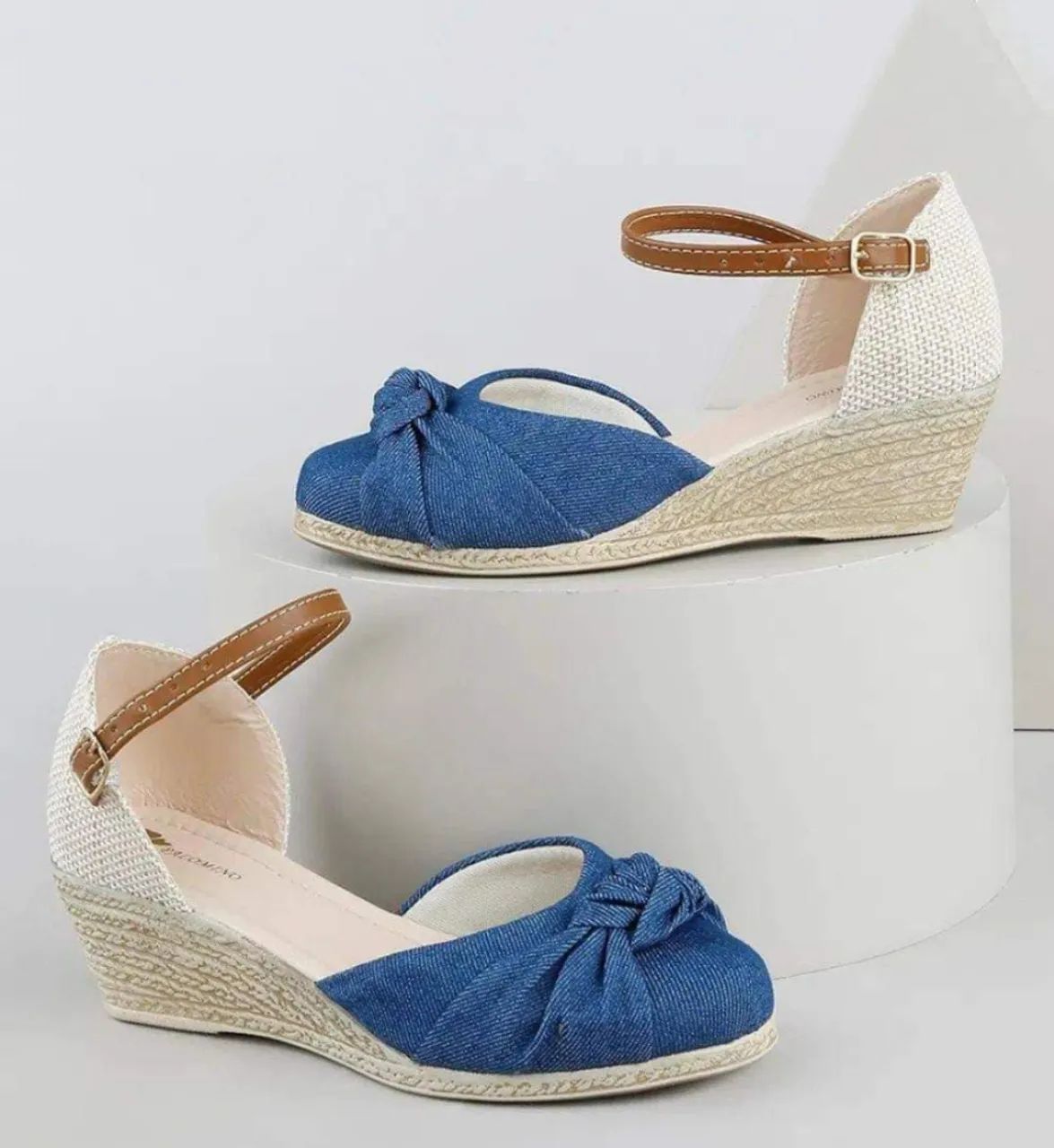 Sandália Infantil Saltinho Anabela Sandália Salto Anabela Dourada