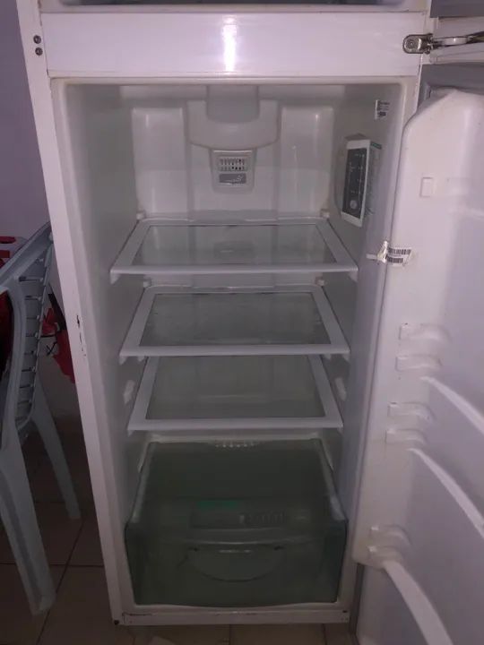 Geladeira cônsul CRM33 frost free 263L - Foto 6