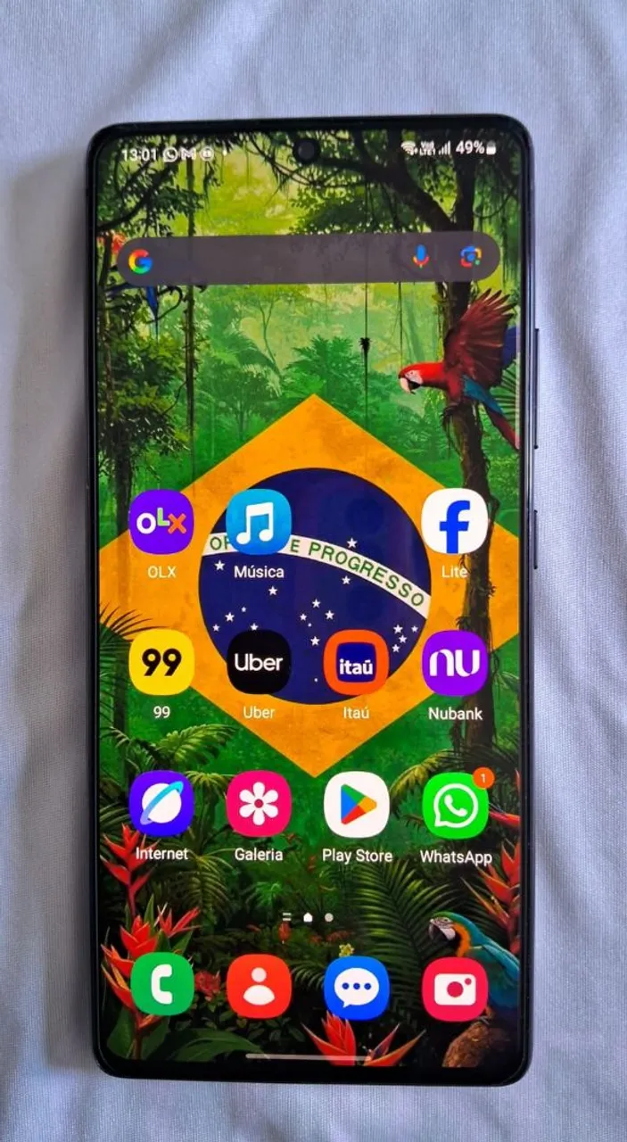 Smartphone Samsung com Tela Incrível e Câmera Top!