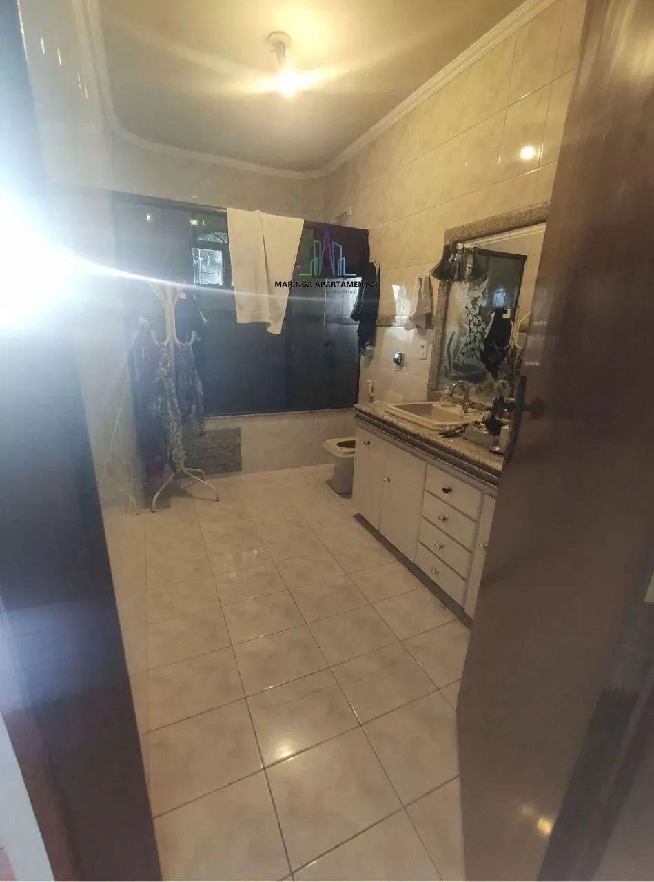 Casa à venda em Maringá, Jardim Alvorada, com 3 suítes, com 210 m² - Foto 2