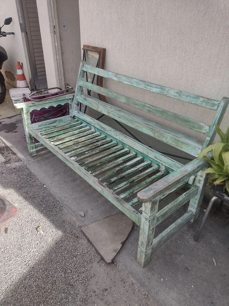 MESAS DE ESCRITÓRIO; ARMÁRIO DE AÇO; BANCO DE JARDIM BAIXOU PARA R$1.000,00 - Foto 6