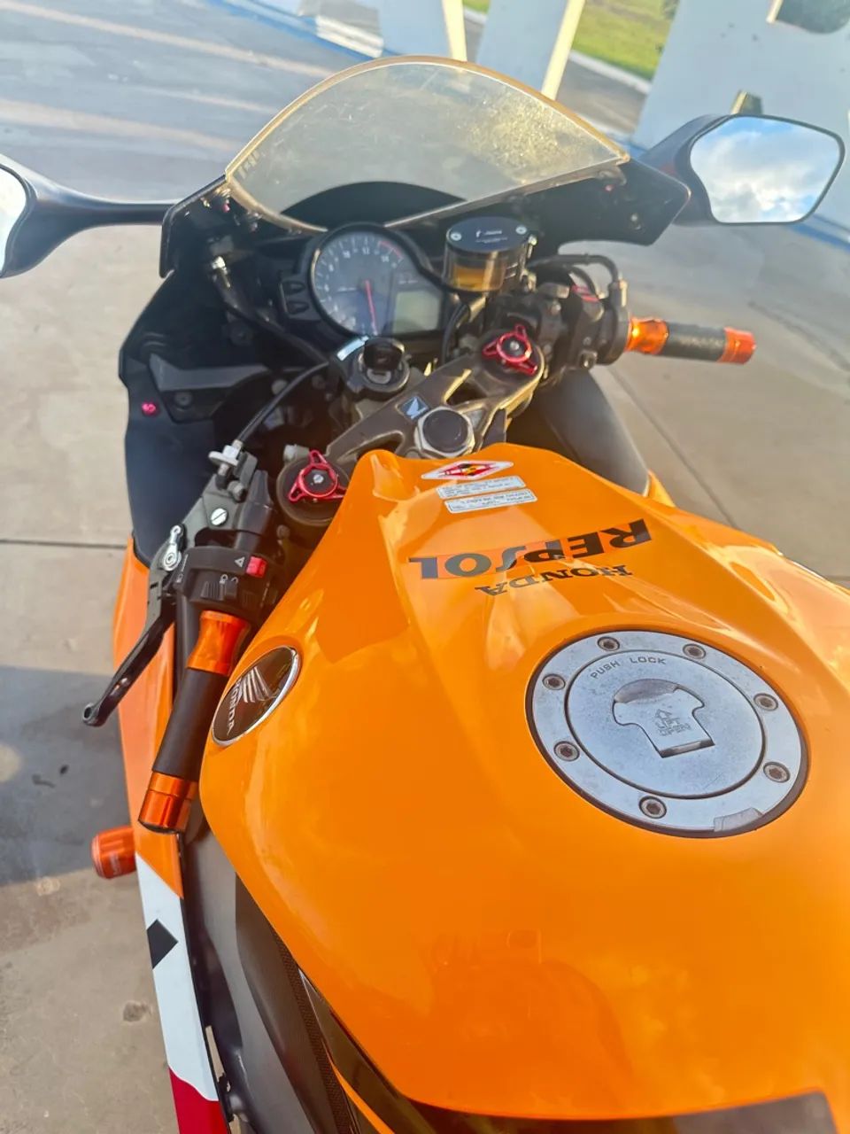 Honda CBR 1000RR - Foto 2