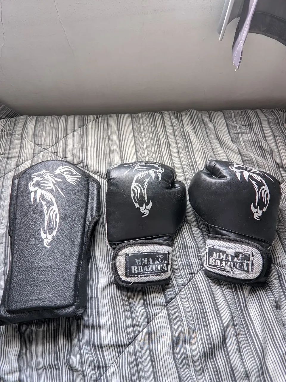 Kit Luvas e Caneleira de Boxe/Muay Thai - Foto 3