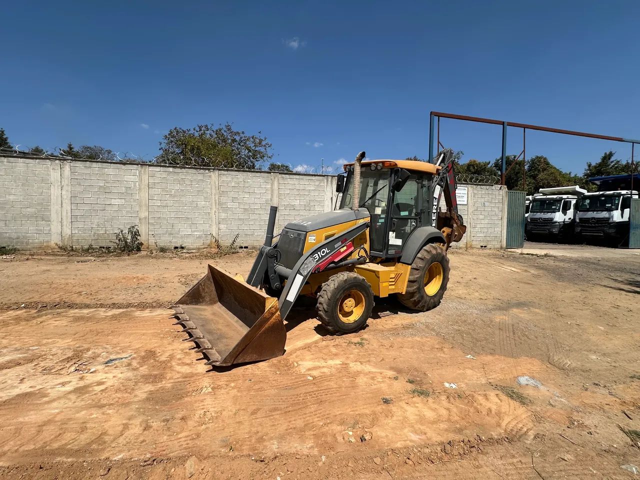 Retroescavadeira John Deere 310L 2020 - Foto 2