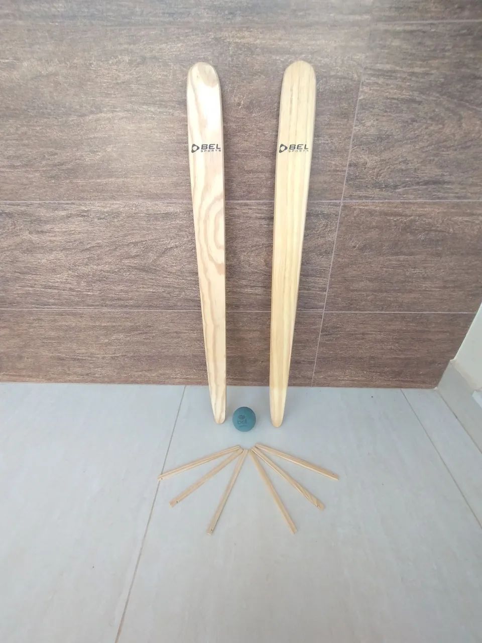 Jogo de taco de madeira e bola (Betis), novo