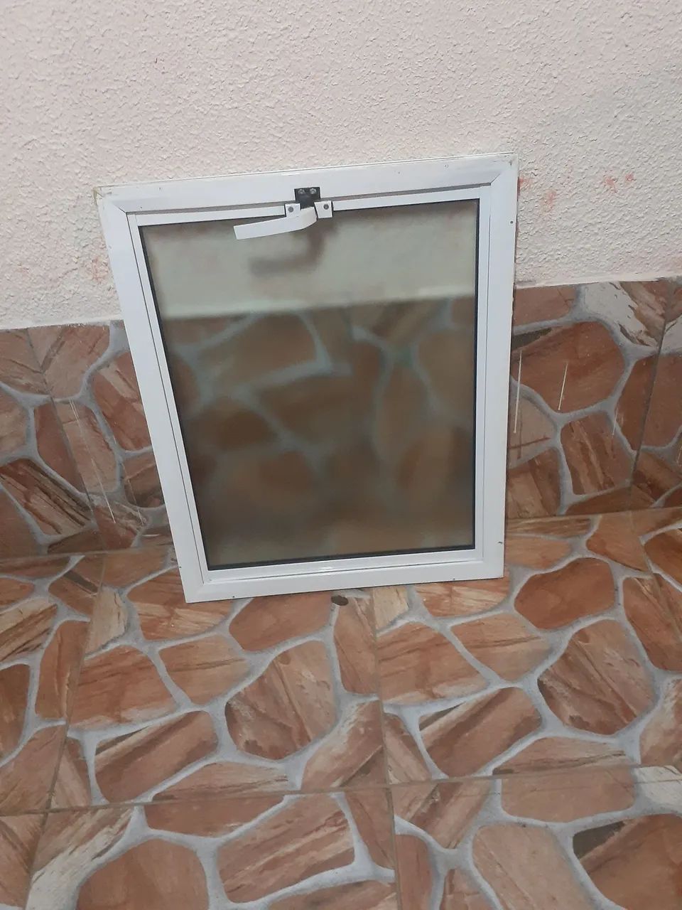 Janela de Alumínio com Vidro 57 ×72