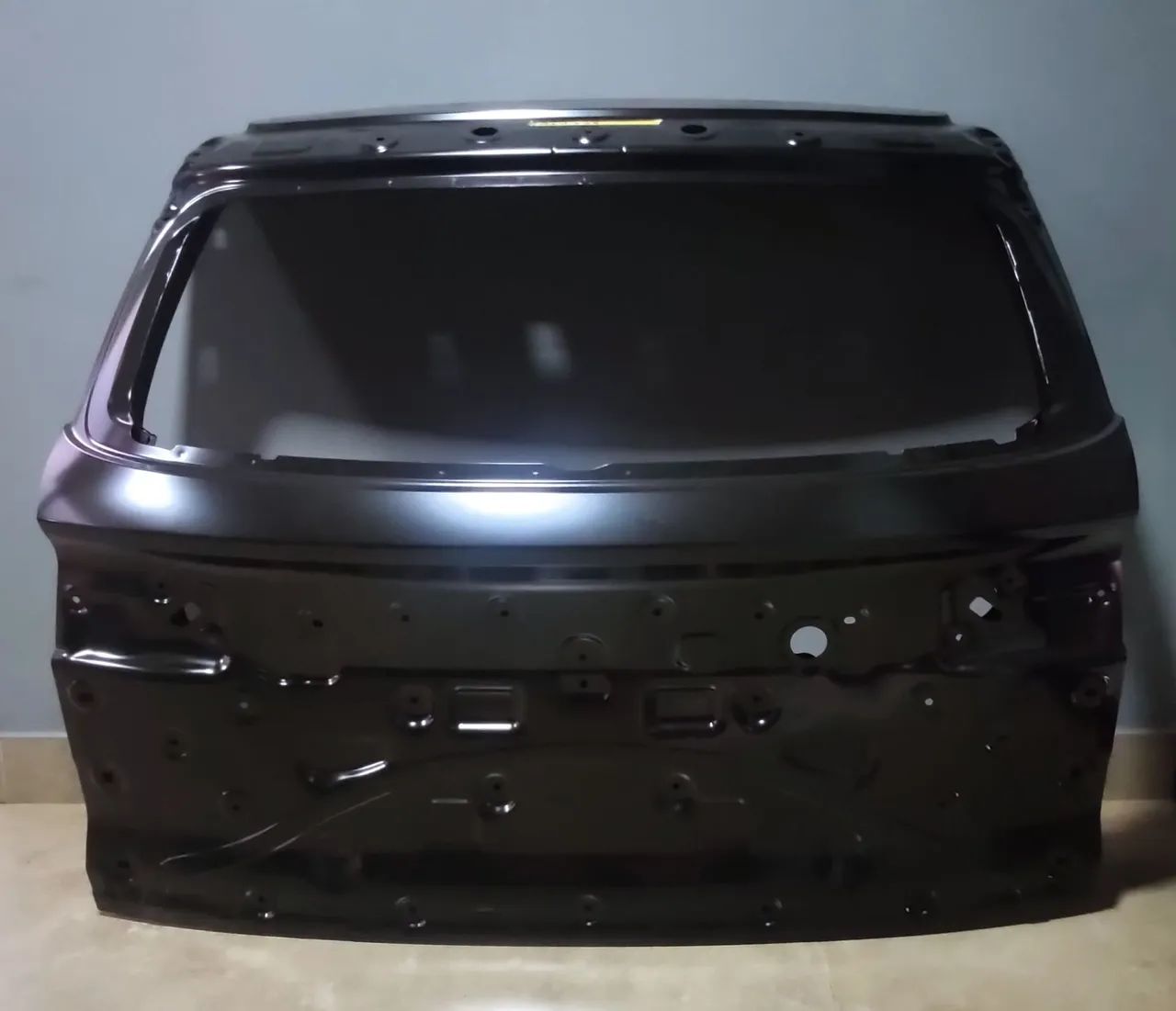 TAMPA TRASEIRA PORTA MALAS HYUNDAI CRETA 2025