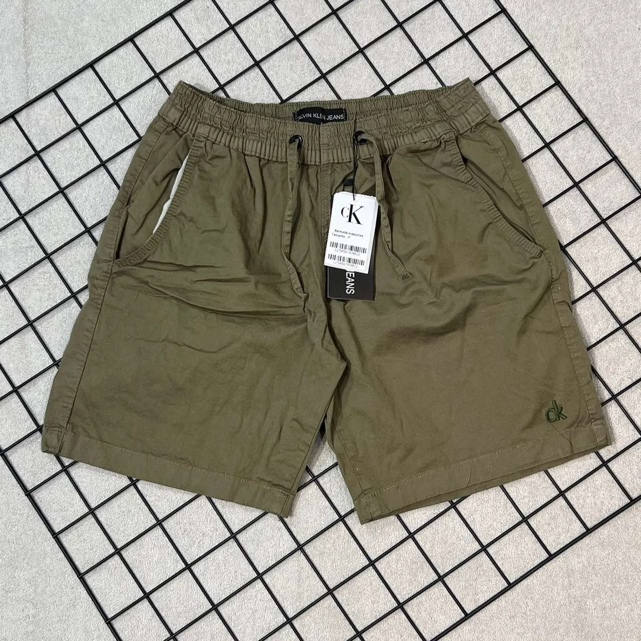 SHORT SARJA