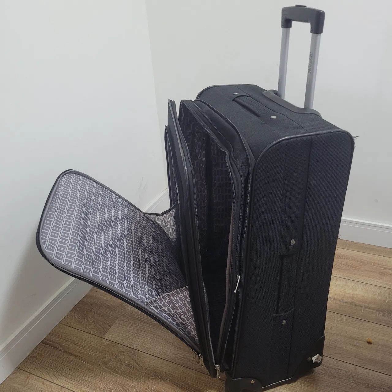 Mala de Viagem Preta Grande