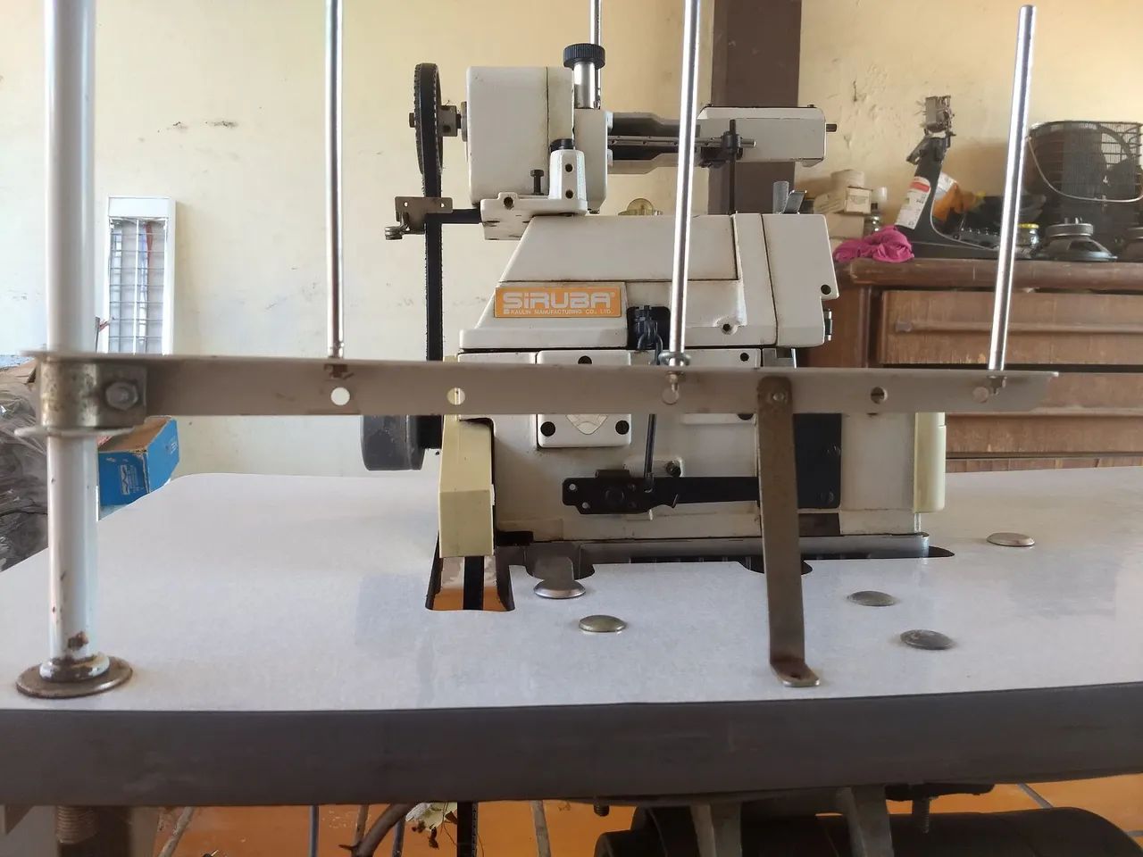 Máquina Industrial Elastiqueira Overlock Siruba 737  - Foto 5