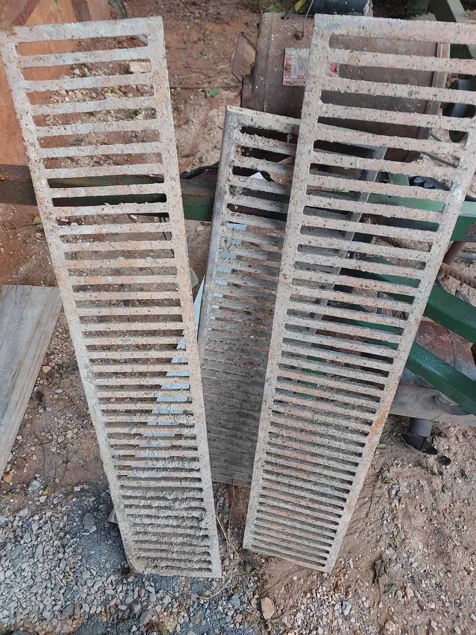 Grelhas de ferro para jardim
